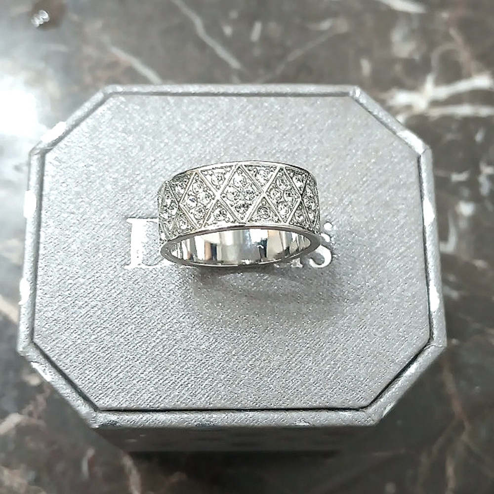 Gorgeous sparkling ring, size 8